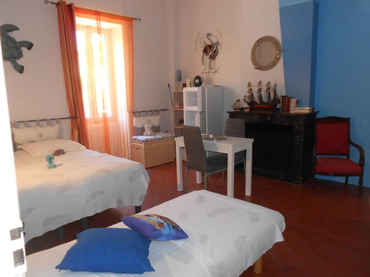 L'Abri Du Vent Bed and Breakfast Fitou Exteriör bild